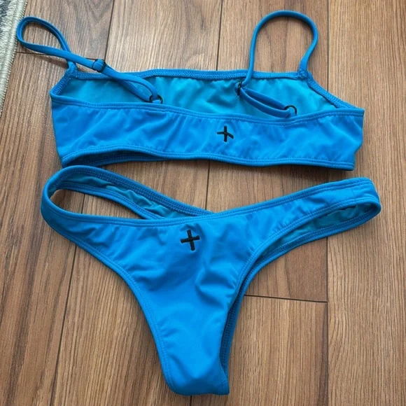 Coulbourne circa 2018 aqua blue - Picture 2 of 3